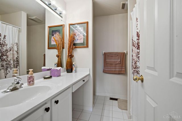 12191 Crestfield Court, Symmes Twp, OH 45249