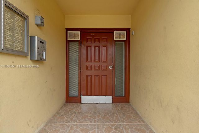 4043 NW 16th St 207, Lauderhill, FL 33313