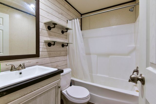 26629 Bobcat Lane, Shell Knob, MO 65747