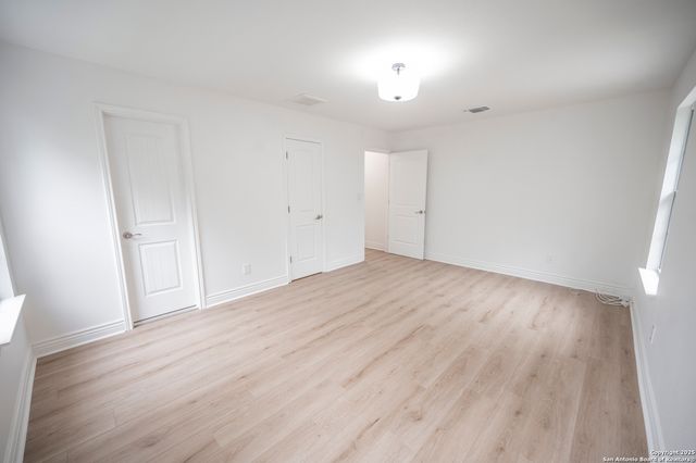 352 Longhorn Dr, Bandera, TX 78003