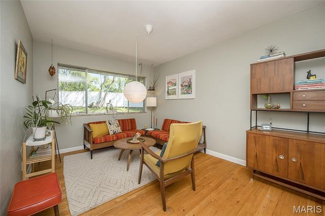 8901 Larchwood Court, St Louis, MO 63126