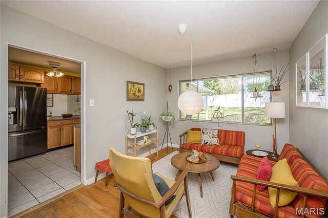 8901 Larchwood Court, St Louis, MO 63126