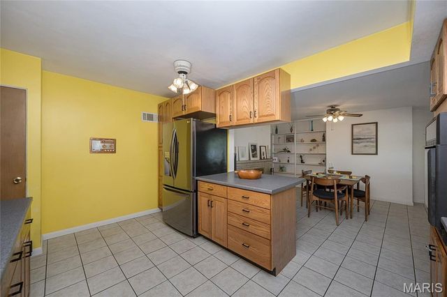 8901 Larchwood Court, St Louis, MO 63126