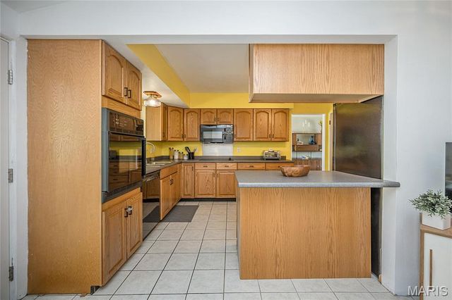 8901 Larchwood Court, St Louis, MO 63126