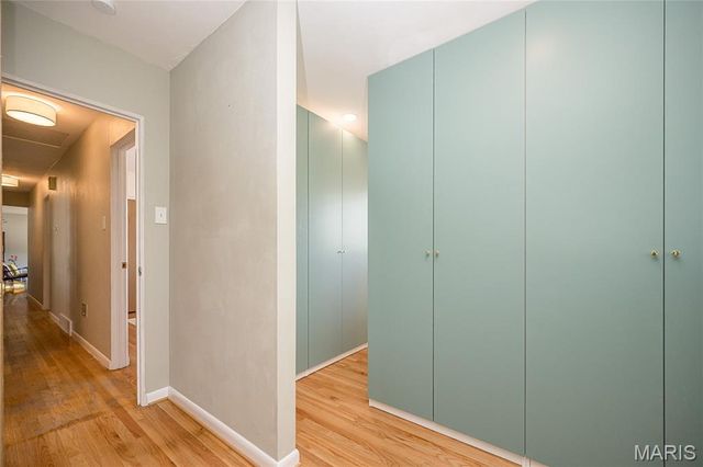 8901 Larchwood Court, St Louis, MO 63126