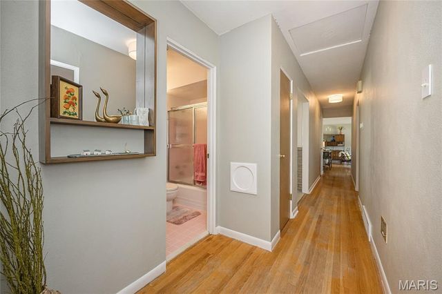 8901 Larchwood Court, St Louis, MO 63126