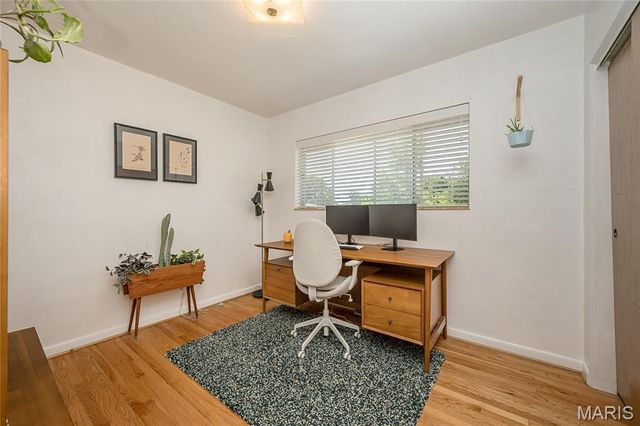 8901 Larchwood Court, St Louis, MO 63126