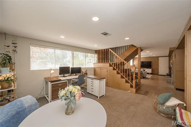 8901 Larchwood Court, St Louis, MO 63126