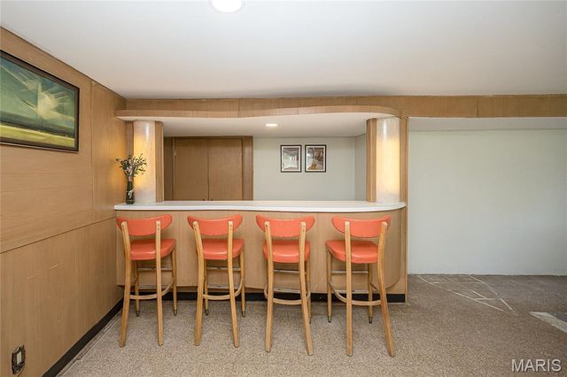 8901 Larchwood Court, St Louis, MO 63126