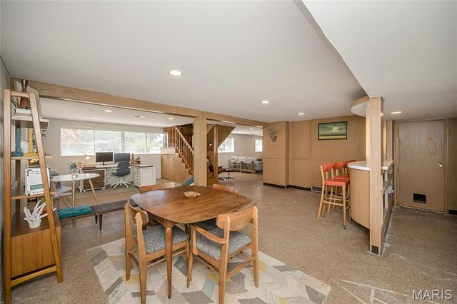 8901 Larchwood Court, St Louis, MO 63126