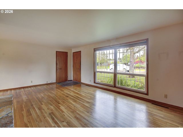 14351 Ne SAN RAFAEL St, Portland, OR 97230