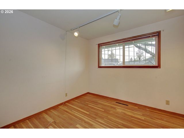 14351 Ne SAN RAFAEL St, Portland, OR 97230