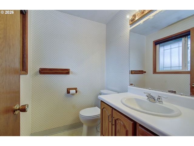 14351 Ne SAN RAFAEL St, Portland, OR 97230