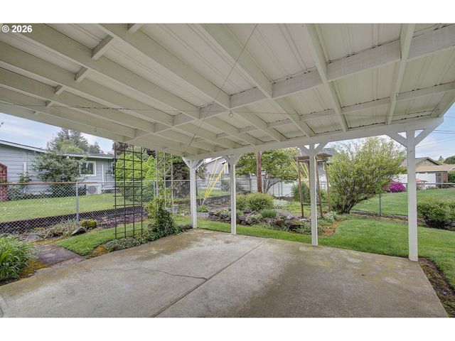 14351 Ne SAN RAFAEL St, Portland, OR 97230