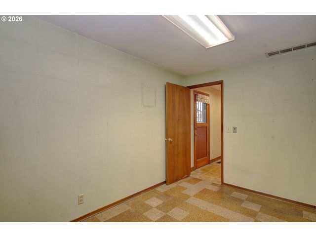14351 Ne SAN RAFAEL St, Portland, OR 97230