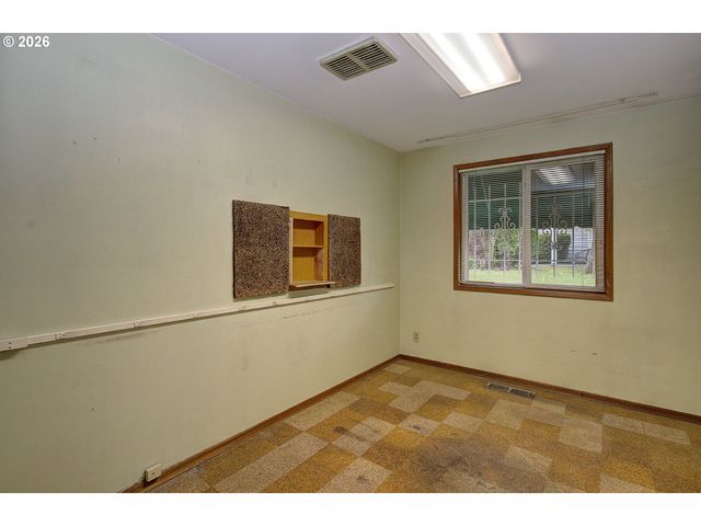 14351 Ne SAN RAFAEL St, Portland, OR 97230