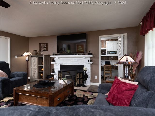 3005 Mount Vernon Drive, Hurricane, WV 25526