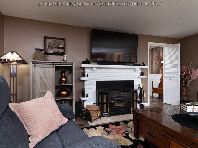 3005 Mount Vernon Drive, Hurricane, WV 25526