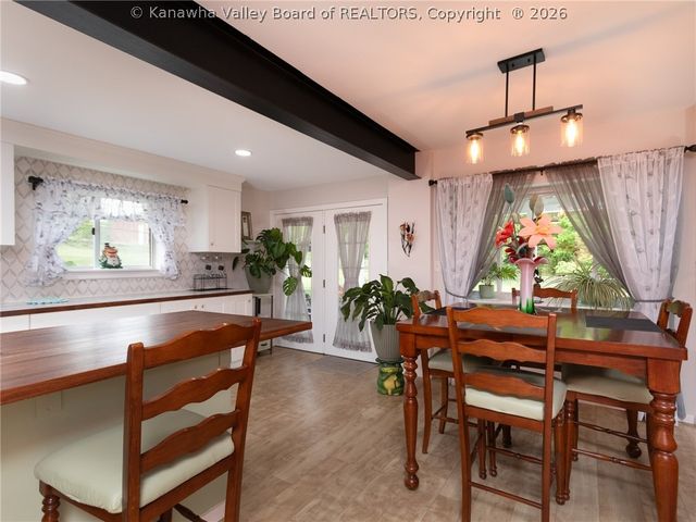 3005 Mount Vernon Drive, Hurricane, WV 25526