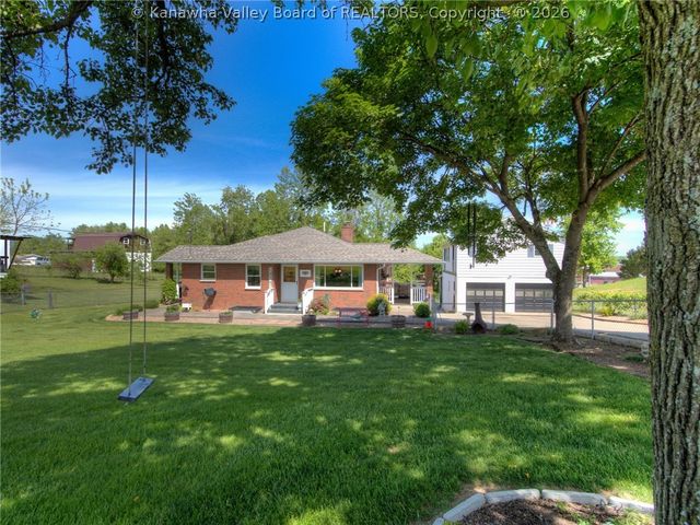 3005 Mount Vernon Drive, Hurricane, WV 25526
