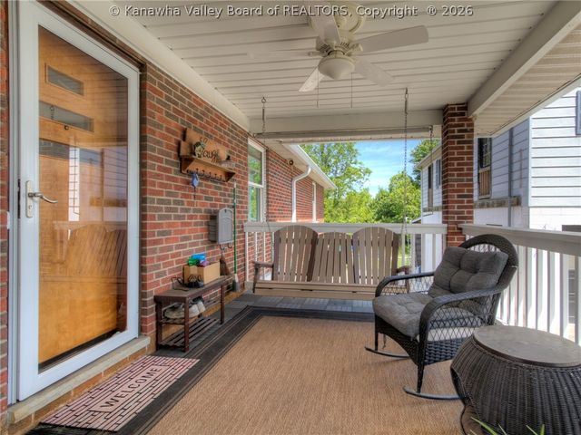 3005 Mount Vernon Drive, Hurricane, WV 25526