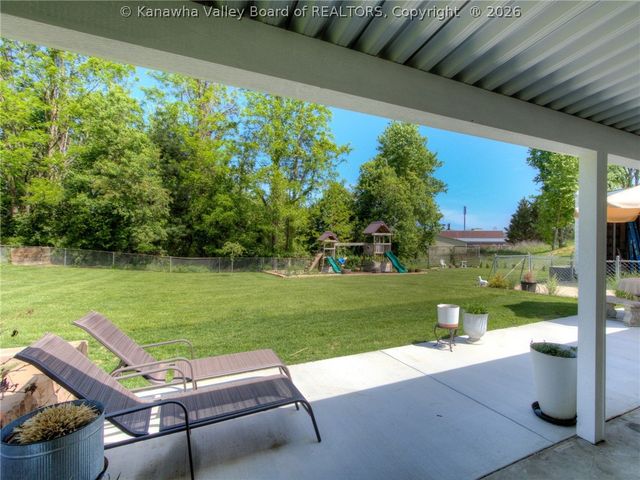 3005 Mount Vernon Drive, Hurricane, WV 25526