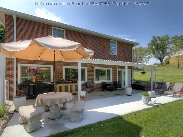 3005 Mount Vernon Drive, Hurricane, WV 25526