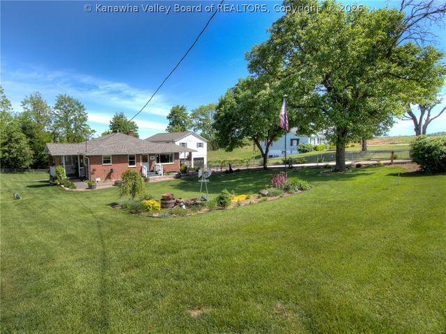3005 Mount Vernon Drive, Hurricane, WV 25526