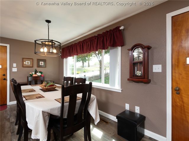 3005 Mount Vernon Drive, Hurricane, WV 25526