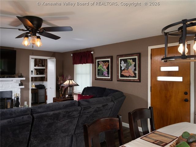 3005 Mount Vernon Drive, Hurricane, WV 25526