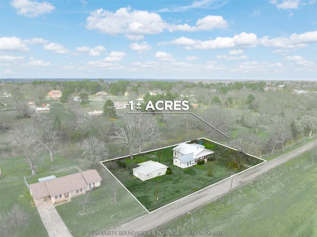 115 County Road 3100, Clarksville, TX 75426