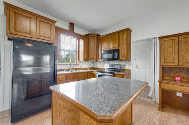 115 County Road 3100, Clarksville, TX 75426