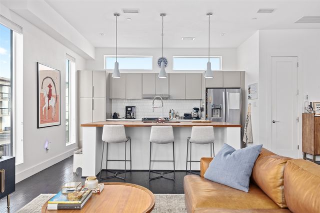 4805 Manett Street 104, Dallas, TX 75204