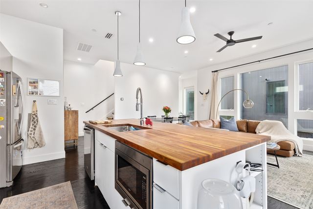 4805 Manett Street 104, Dallas, TX 75204