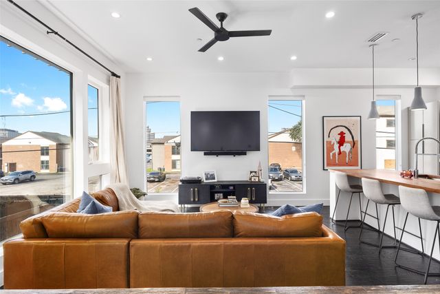 4805 Manett Street 104, Dallas, TX 75204