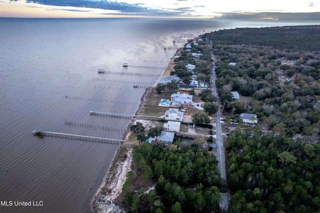 E Belle Fontaine Road, Ocean Springs, MS 39564