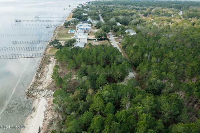 E Belle Fontaine Road, Ocean Springs, MS 39564