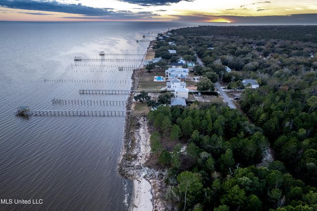 E Belle Fontaine Road, Ocean Springs, MS 39564