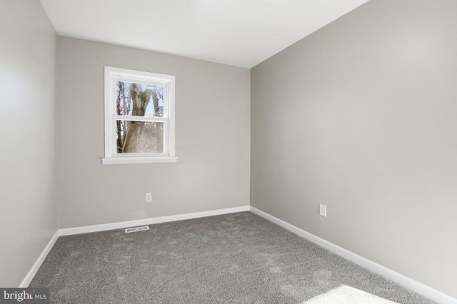 62 GRASSY LAKE RD, Shamong, NJ 08088