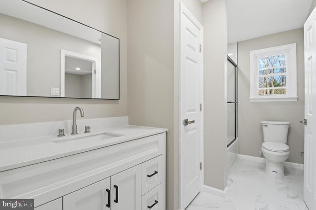 62 GRASSY LAKE RD, Shamong, NJ 08088