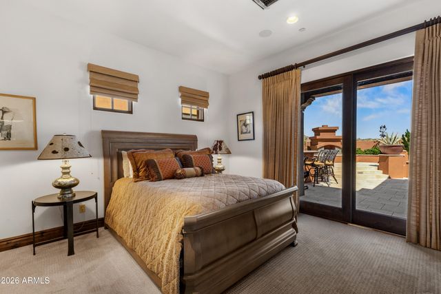 10585 E CRESCENT MOON Drive 4, Scottsdale, AZ 85262