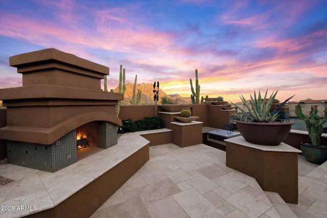 10585 E CRESCENT MOON Drive 4, Scottsdale, AZ 85262