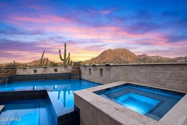 10585 E CRESCENT MOON Drive 4, Scottsdale, AZ 85262