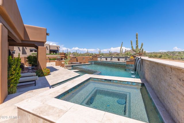 10585 E CRESCENT MOON Drive 4, Scottsdale, AZ 85262