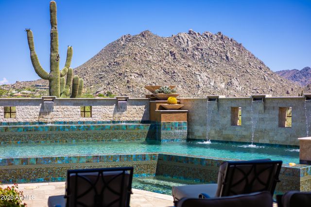 10585 E CRESCENT MOON Drive 4, Scottsdale, AZ 85262