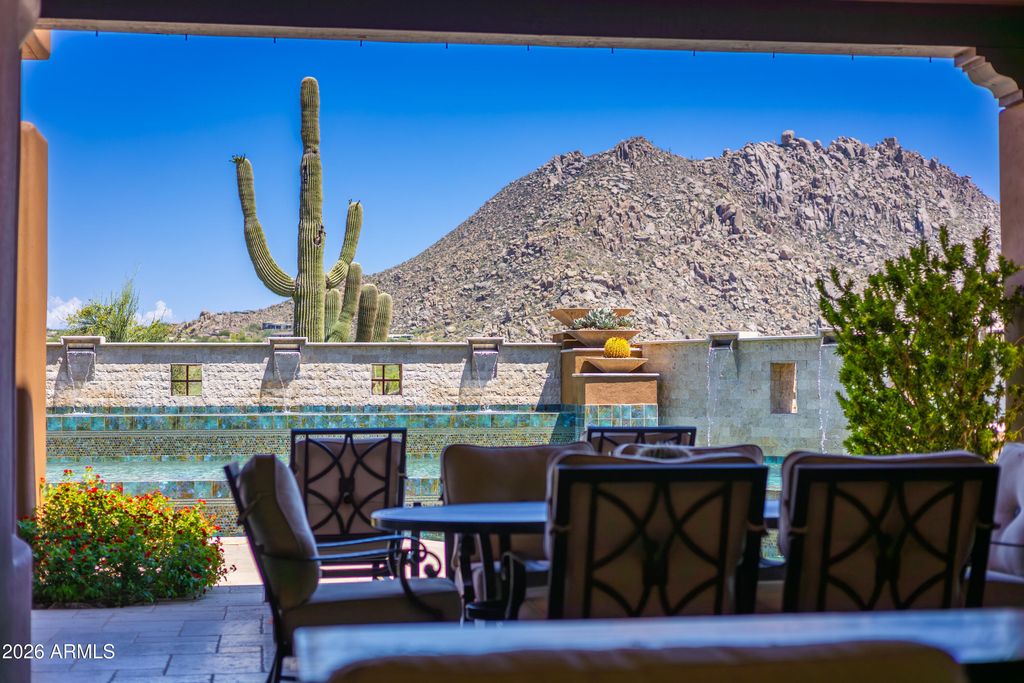 10585 E CRESCENT MOON Drive 4, Scottsdale, AZ 85262
