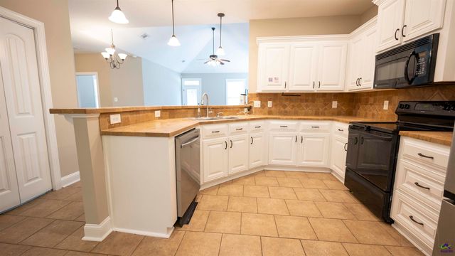 111 Harmony Path, Bonaire, GA 31005