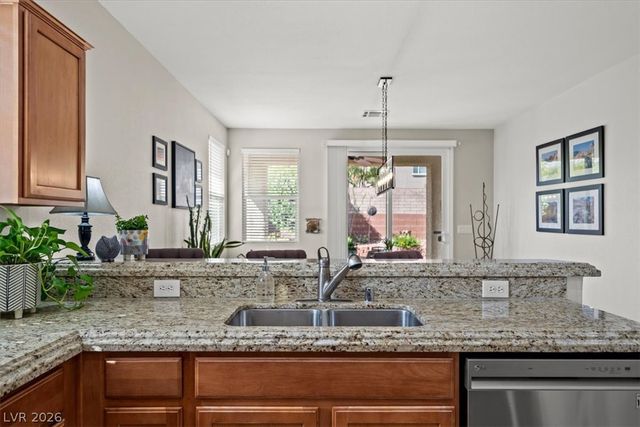 7811 SUGARLOAF PEAK Street, Las Vegas, NV 89166