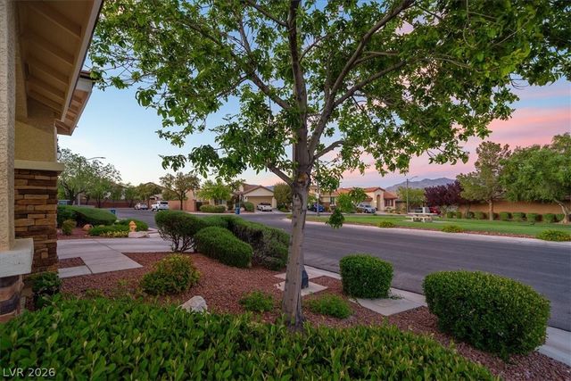 7811 SUGARLOAF PEAK Street, Las Vegas, NV 89166