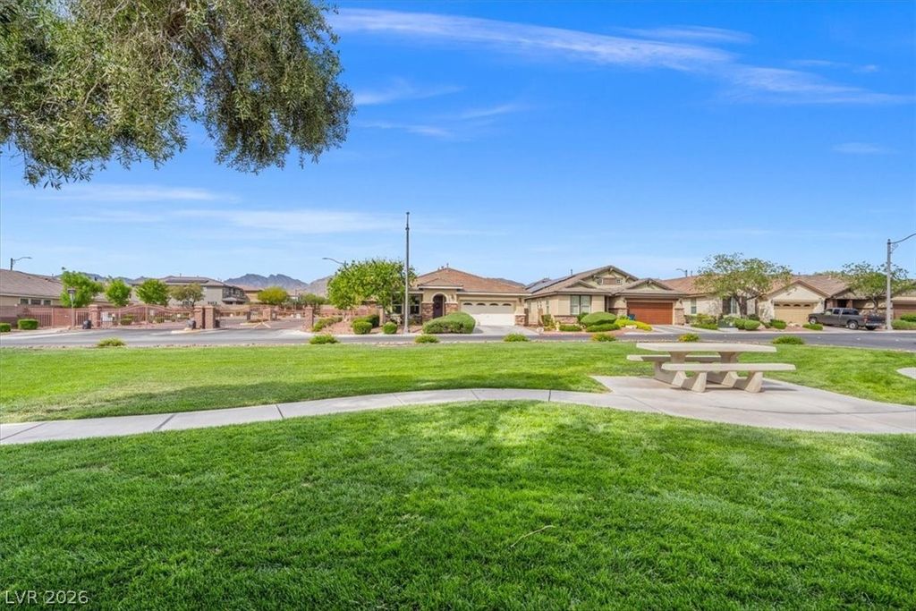 7811 SUGARLOAF PEAK Street, Las Vegas, NV 89166